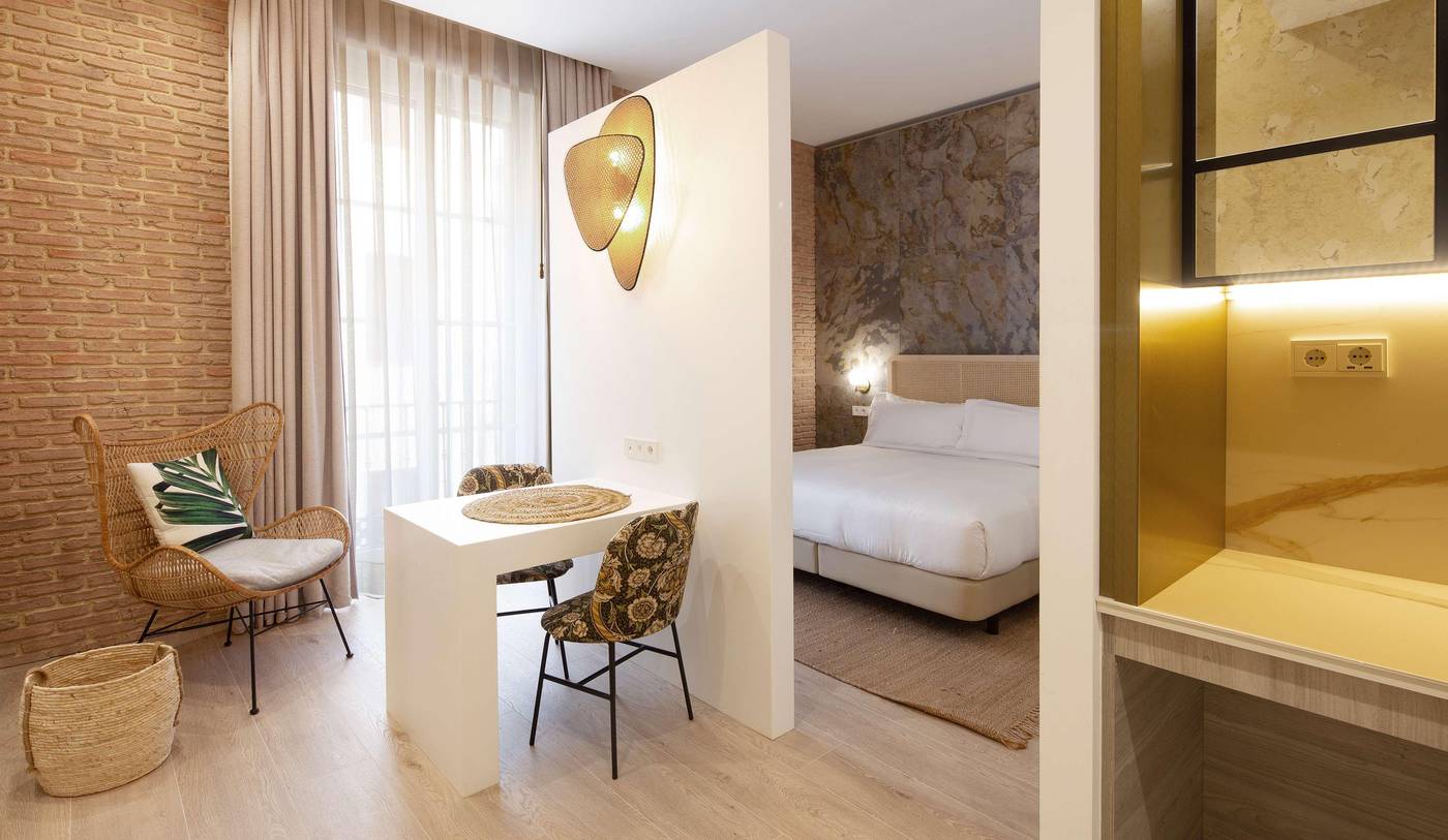 Atocha-Hotel-Madrid--Tapestry-Collection-by-Hilton-Room-24