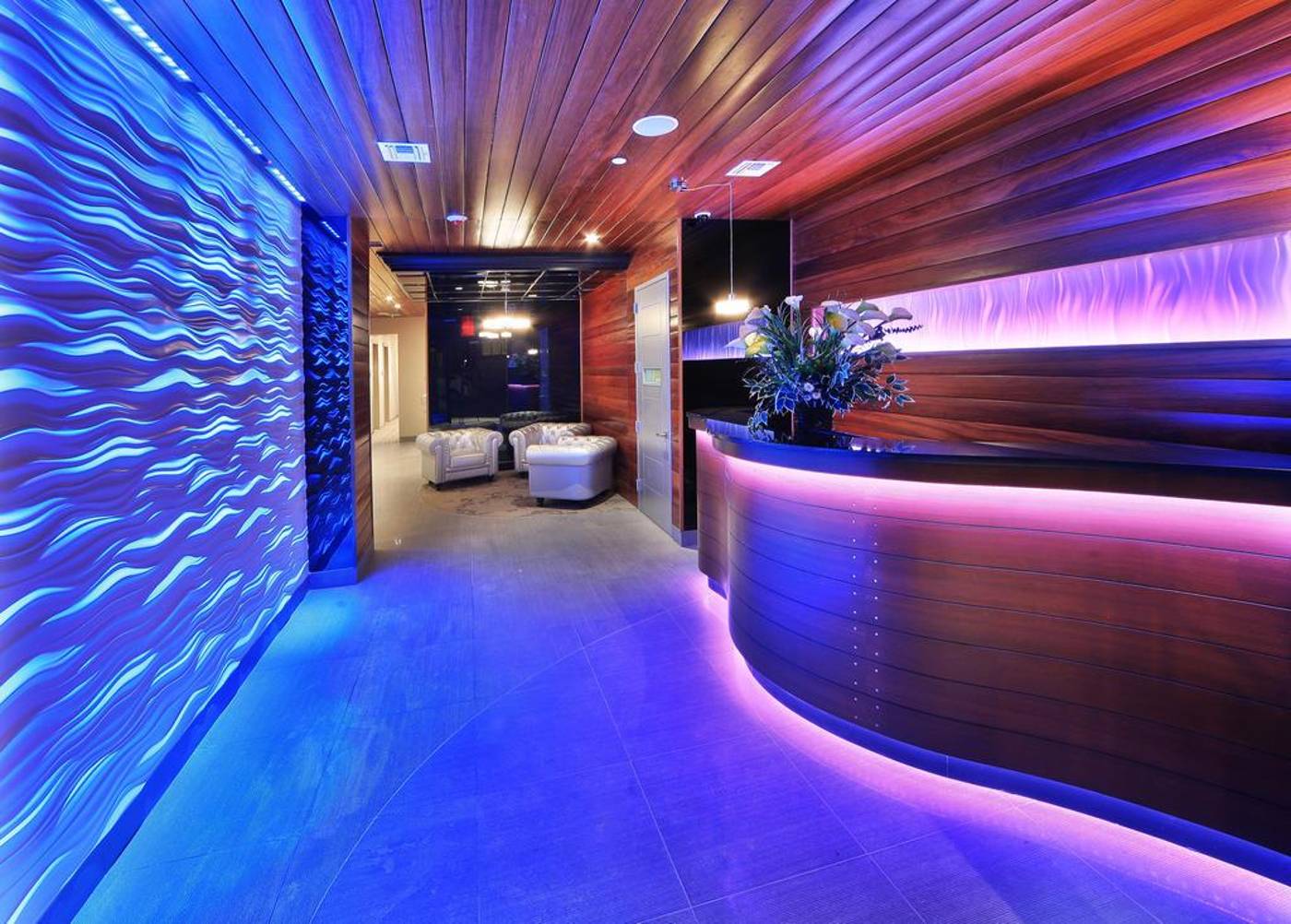 Condor-Hotel-by-Luxurban-Lobby-13