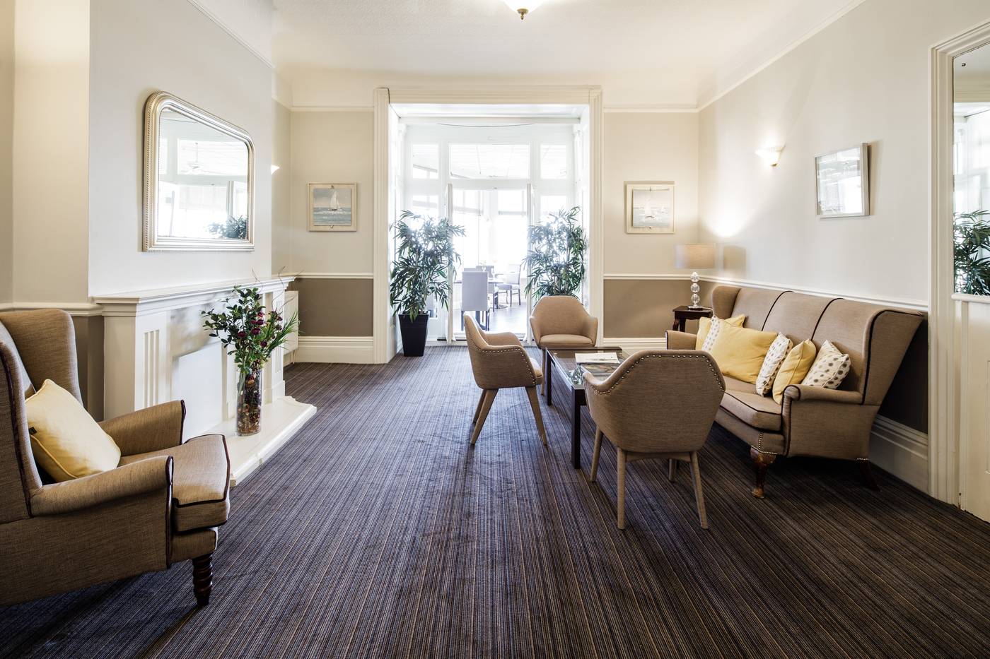 Ommaroo-Hotel-Lobby-5