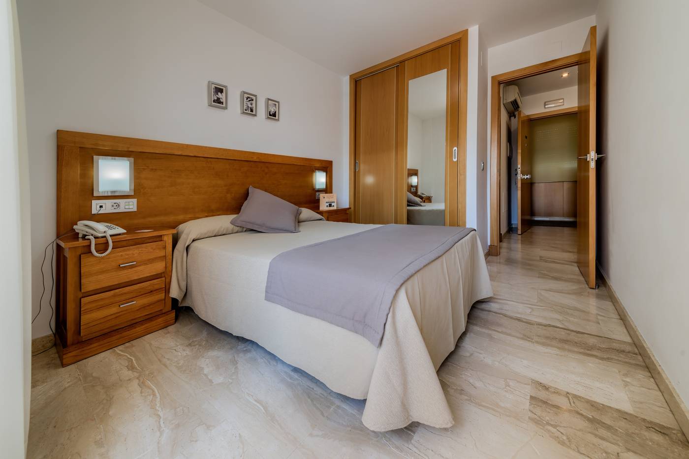 Loto-Conil-Apartamentos-Room-20