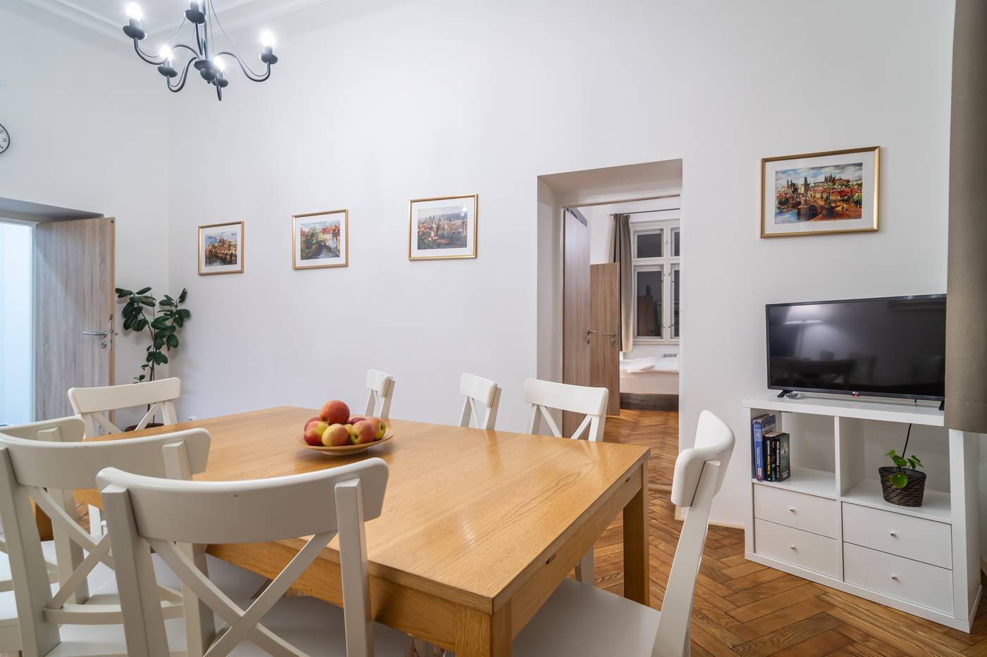 Royal-Road-Residence-Room-58