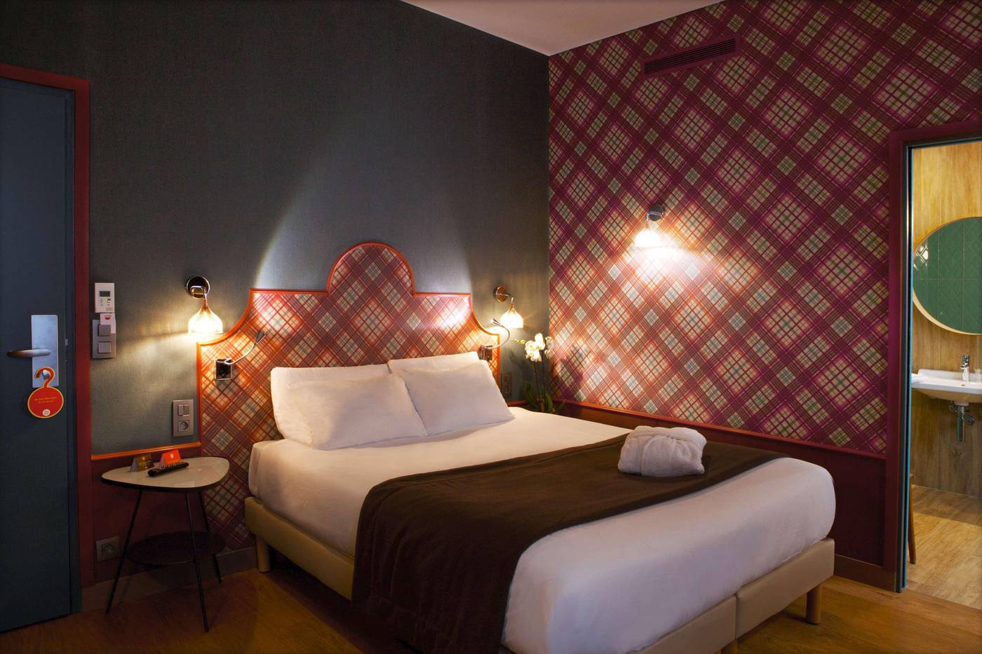 Hotel-Boris-V--by-HappyCulture-Room-25