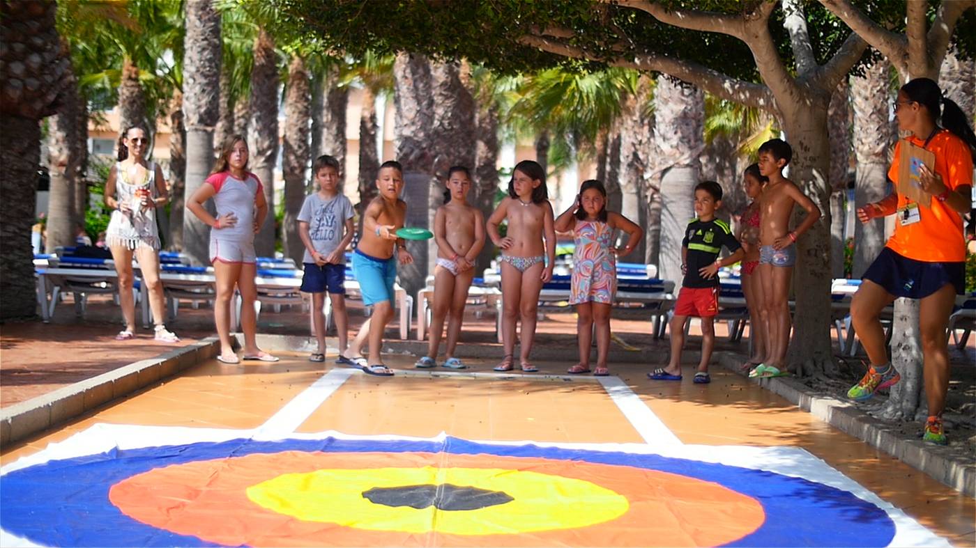 Diverhotel-Roquetas-Sports-and-Entertainment-13