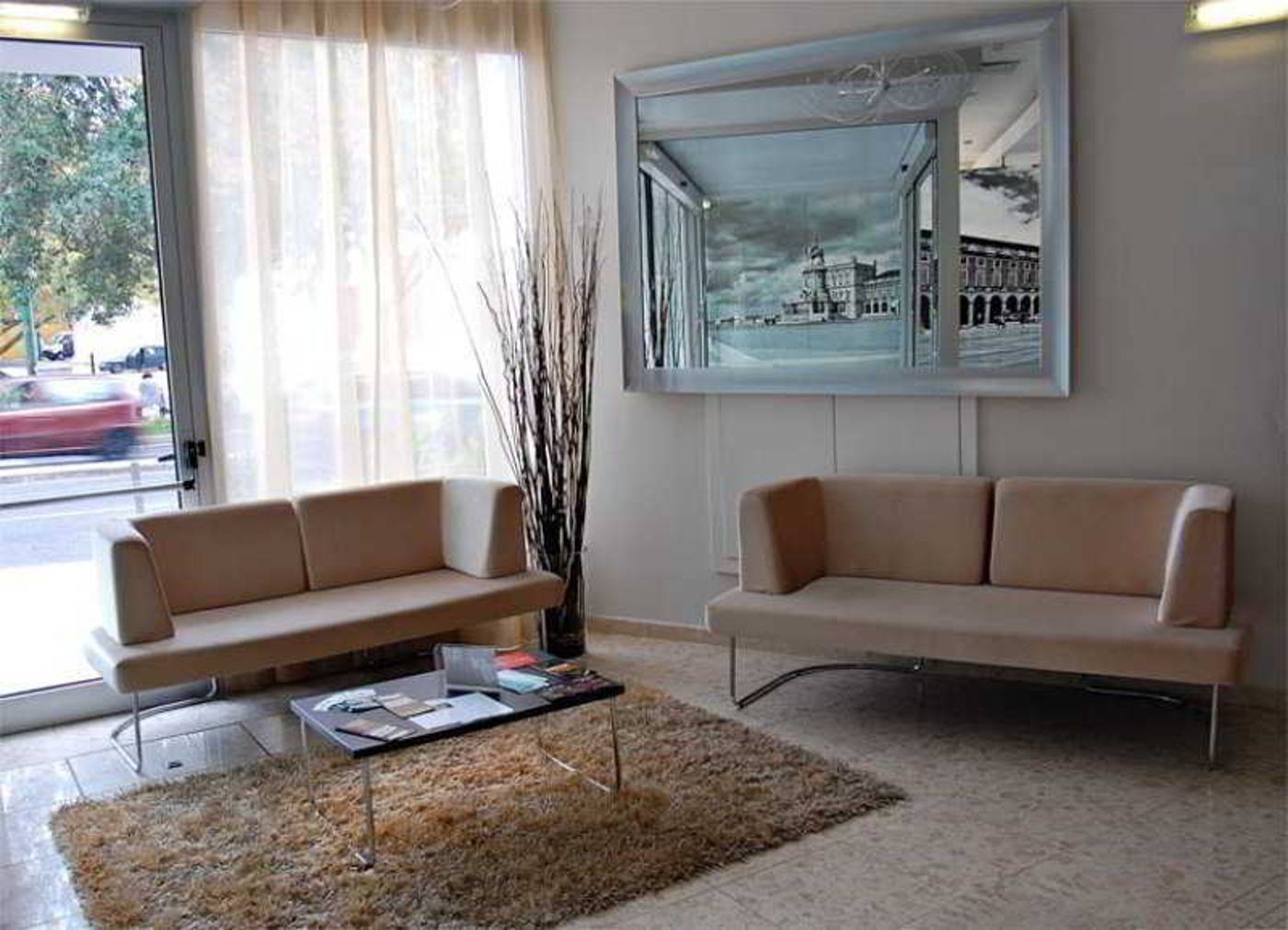 Lisbon-City-Hotel-Lobby-11