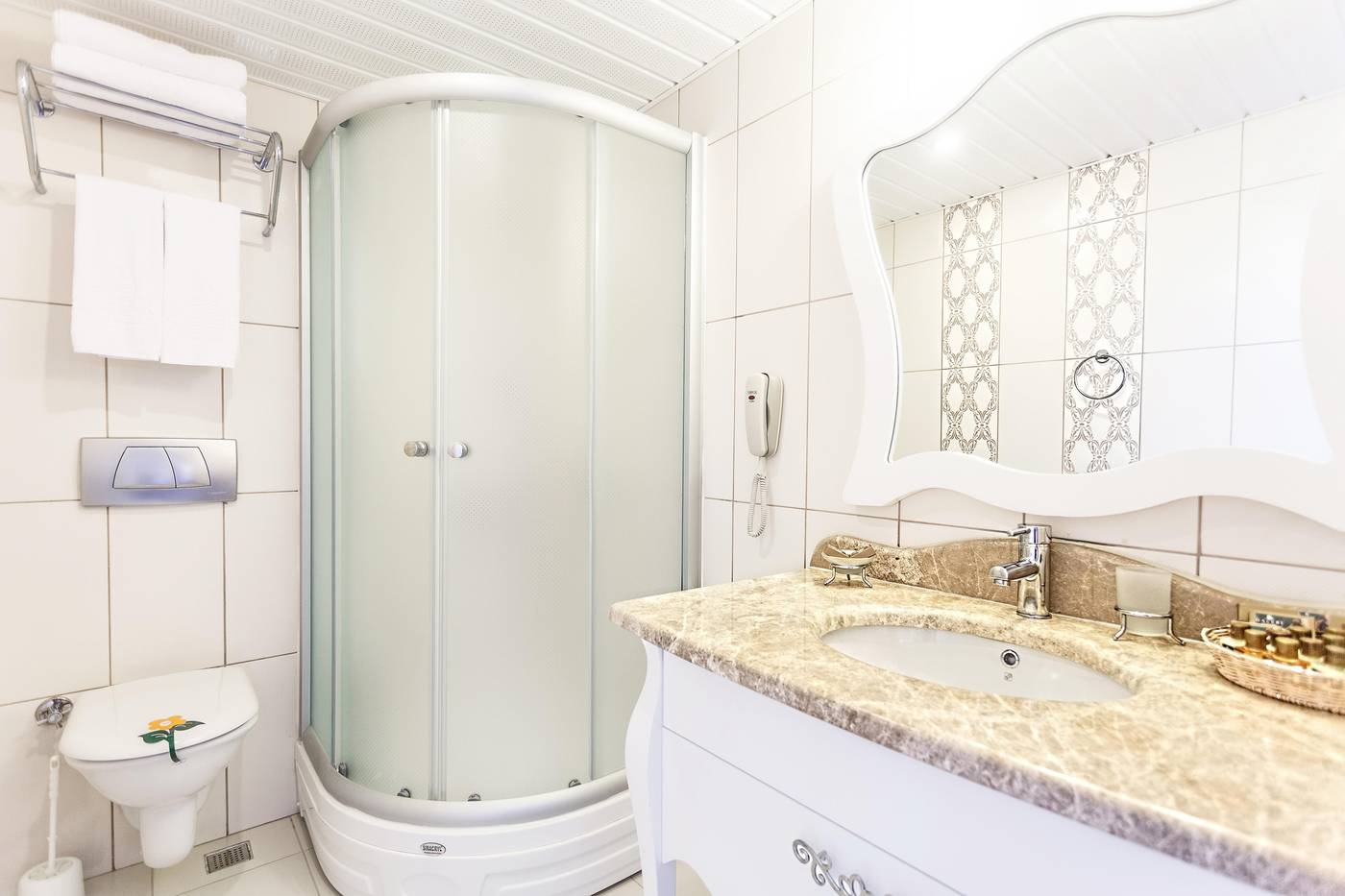 Galeri-Resort-Hotel-Room-28