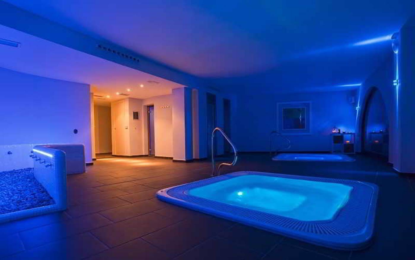 Pueblo-Acantilado-Sports-and-Entertainment-62