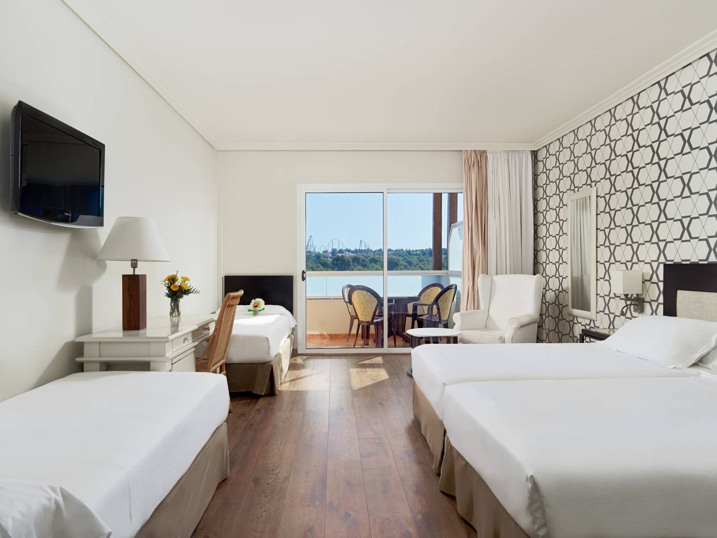 H10-Salauris-Palace-Room-16