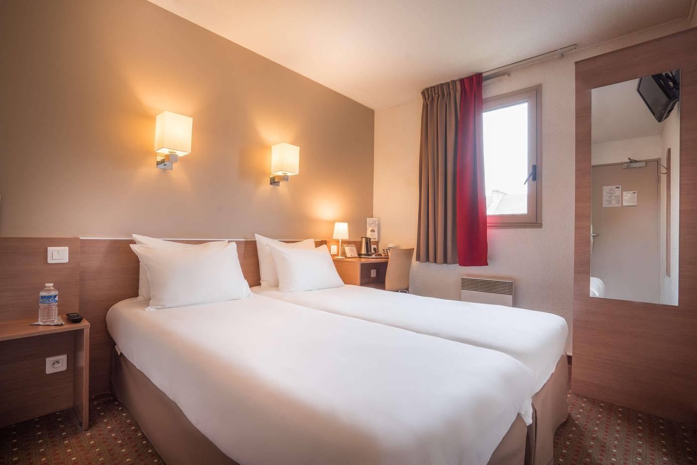 Kyriad-Le-Bourget-Centre---Parc-Des-Expositions-Room-8