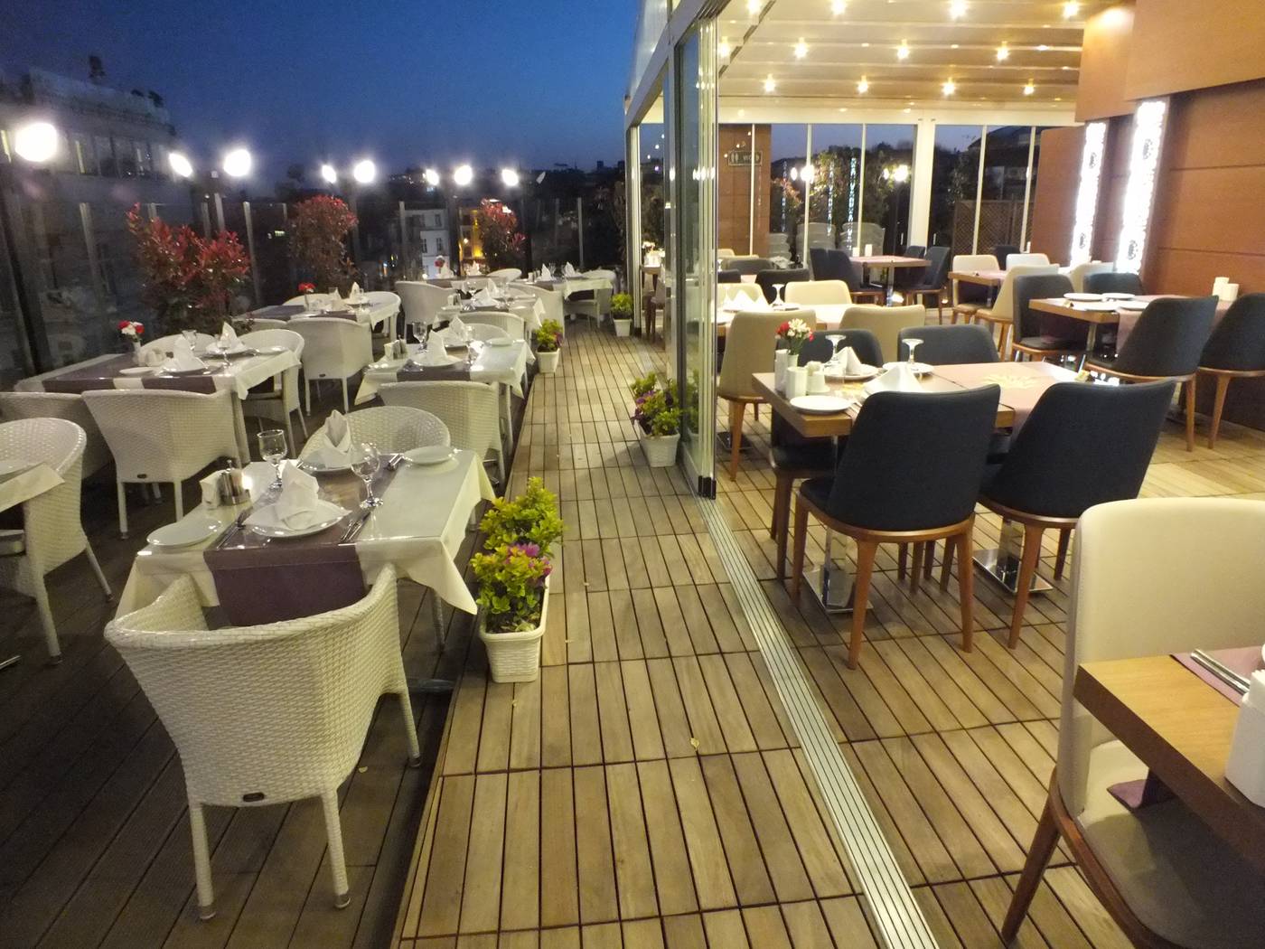 Arden-City-Restaurant-31