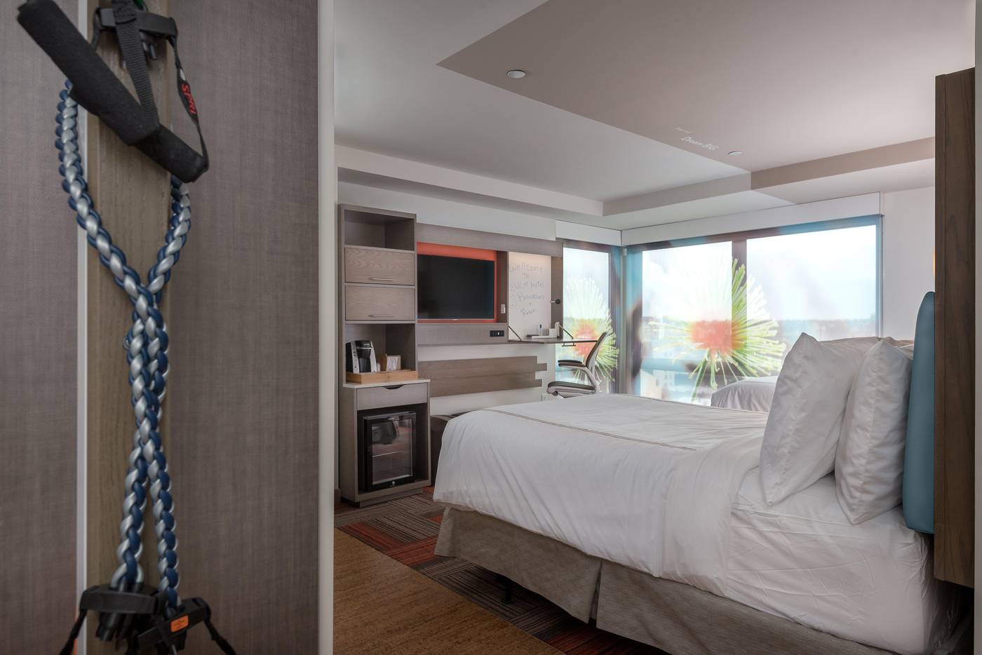 Even-Hotel-Brooklyn-Room-21