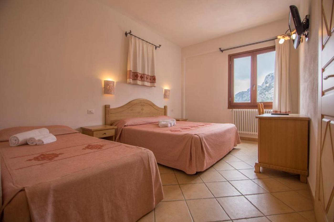 Hotel-Gorropu-Room-7