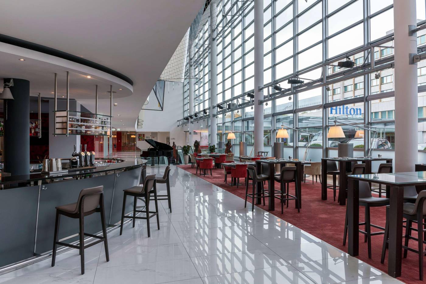 Hilton-Geneva-Hotel---Conference-Centre-Bar-7