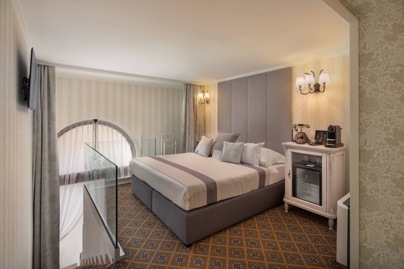 Mystery-Hotel-Budapest-Room-19