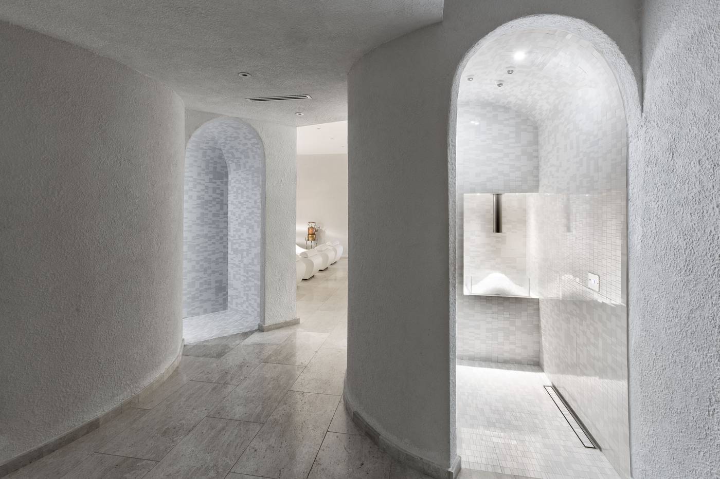 Grand-Hotel-Cannigione-Sports-and-Entertainment-45