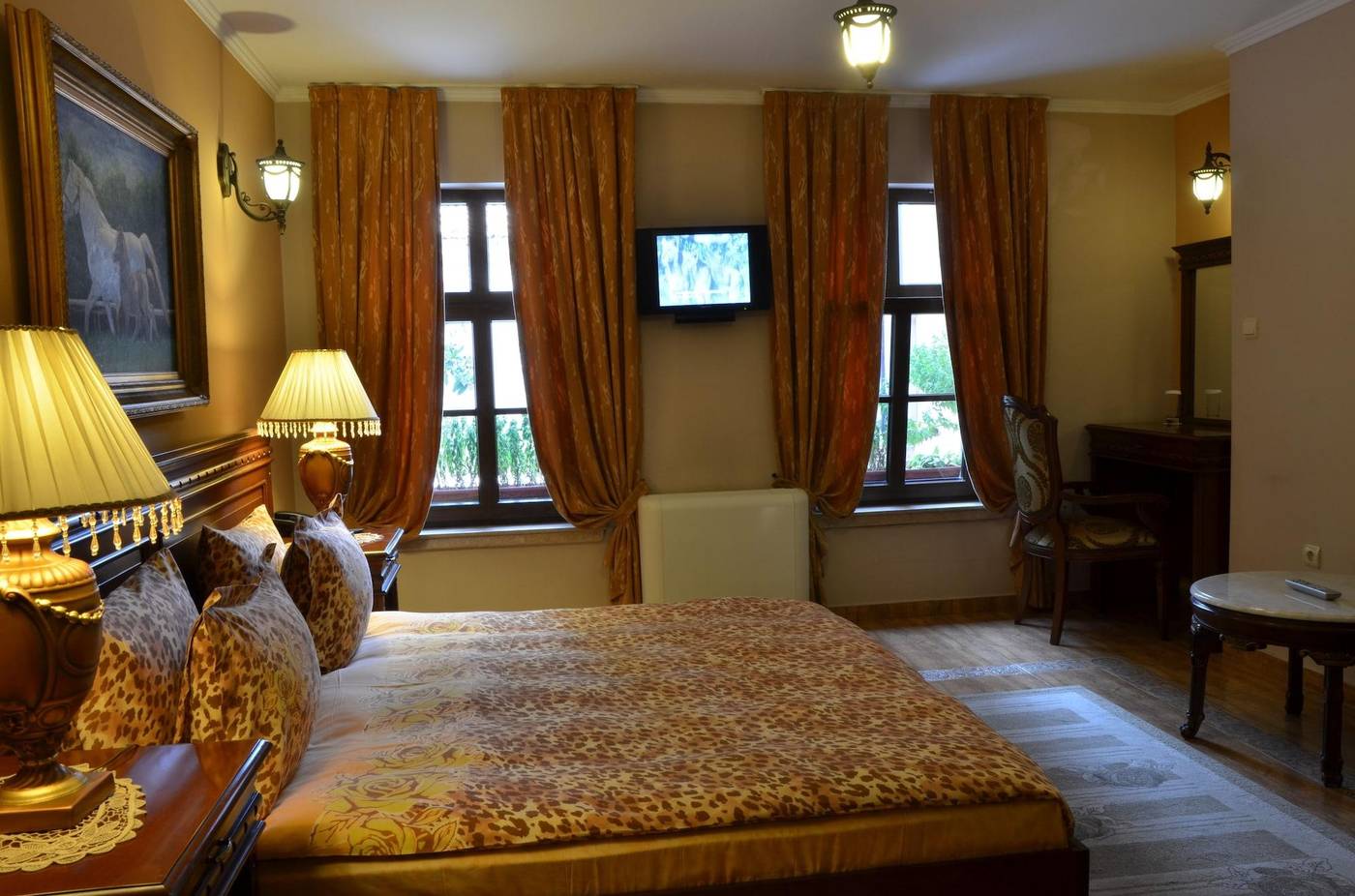 Boris Palace-Bulgaria-PLOVDIV -Room-10