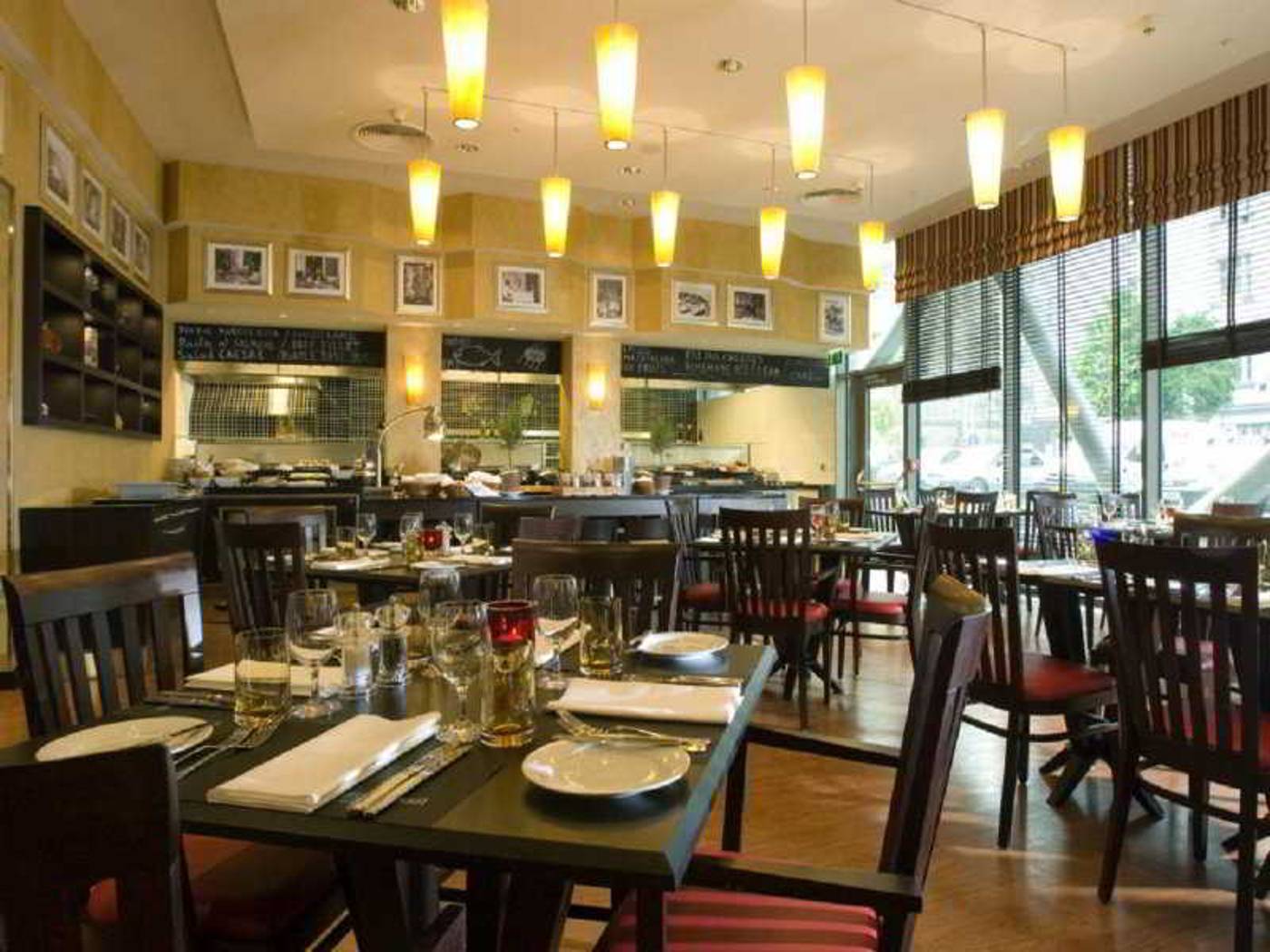 Courtyard-Prague-City-Restaurant-37