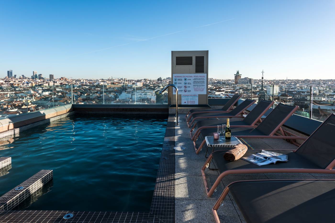 Gran-Via-Centric-II-Pool-44