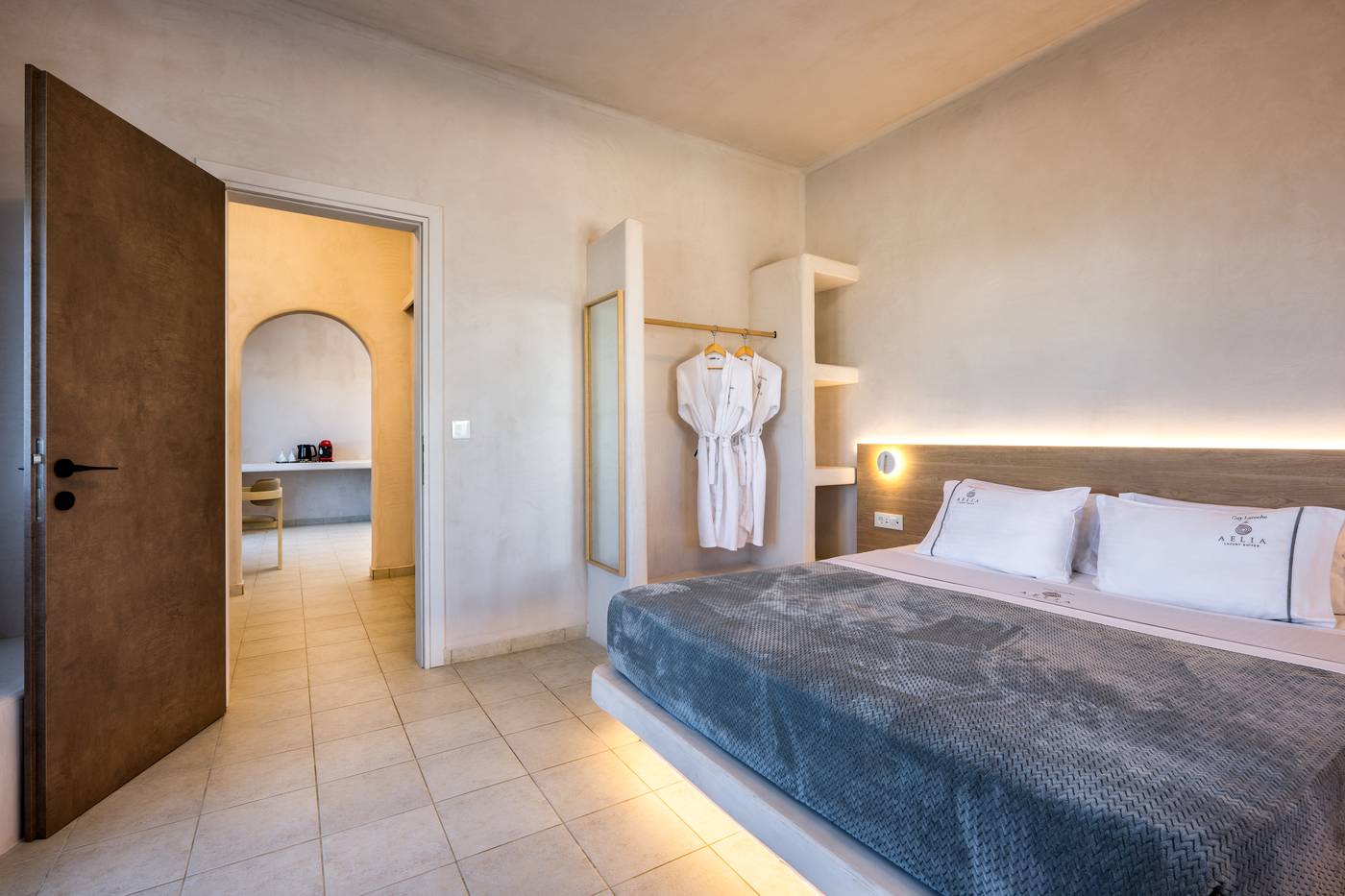 Aelia-Luxury-Suites-Room-22