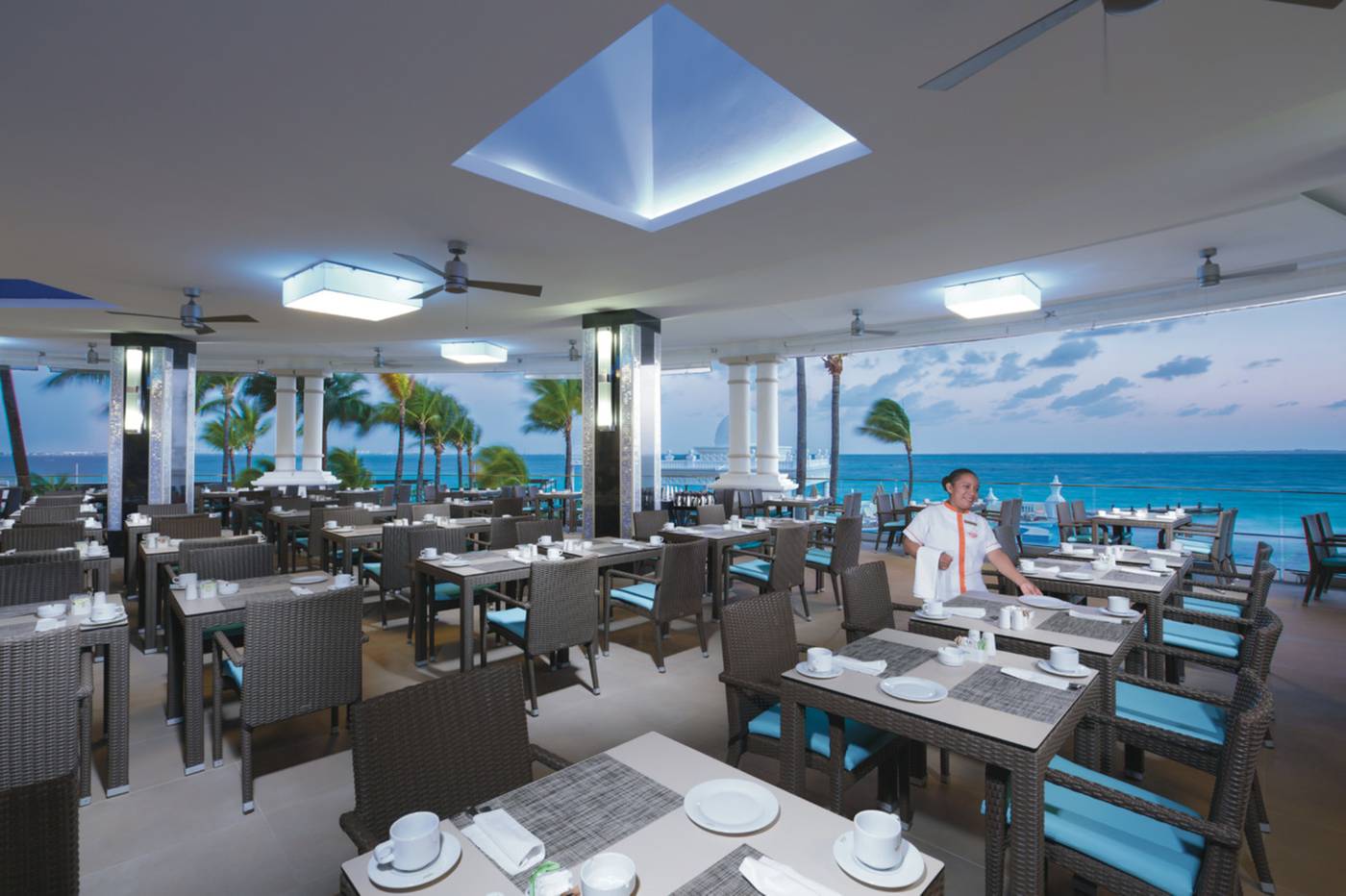 Riu-Palace-Las-Americas-All-Inclusive-Restaurant-43