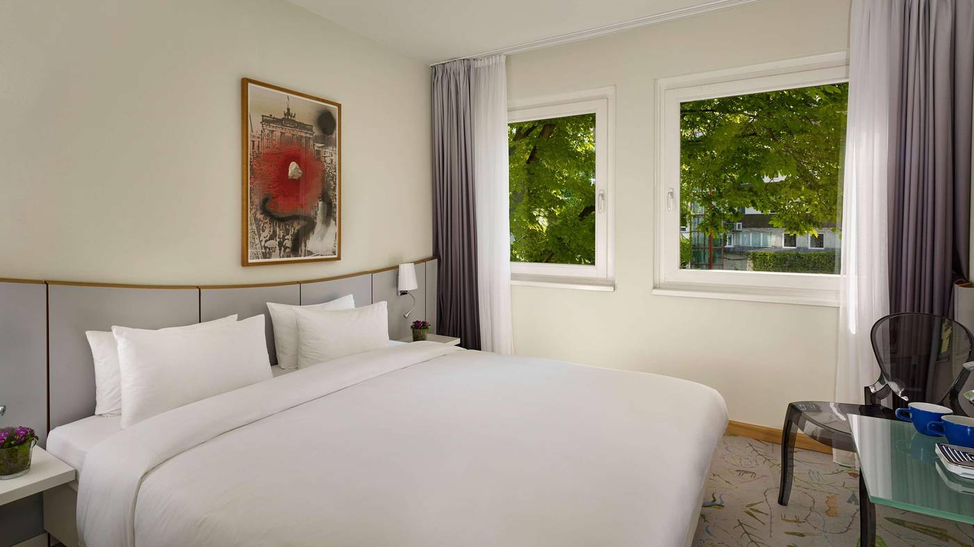 Park-Plaza-Berlin-Kudamm-Room-10