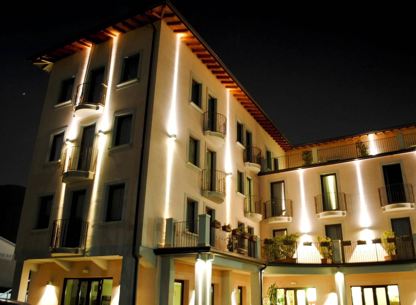 International Hotel-Italy-ISEO-General view-2
