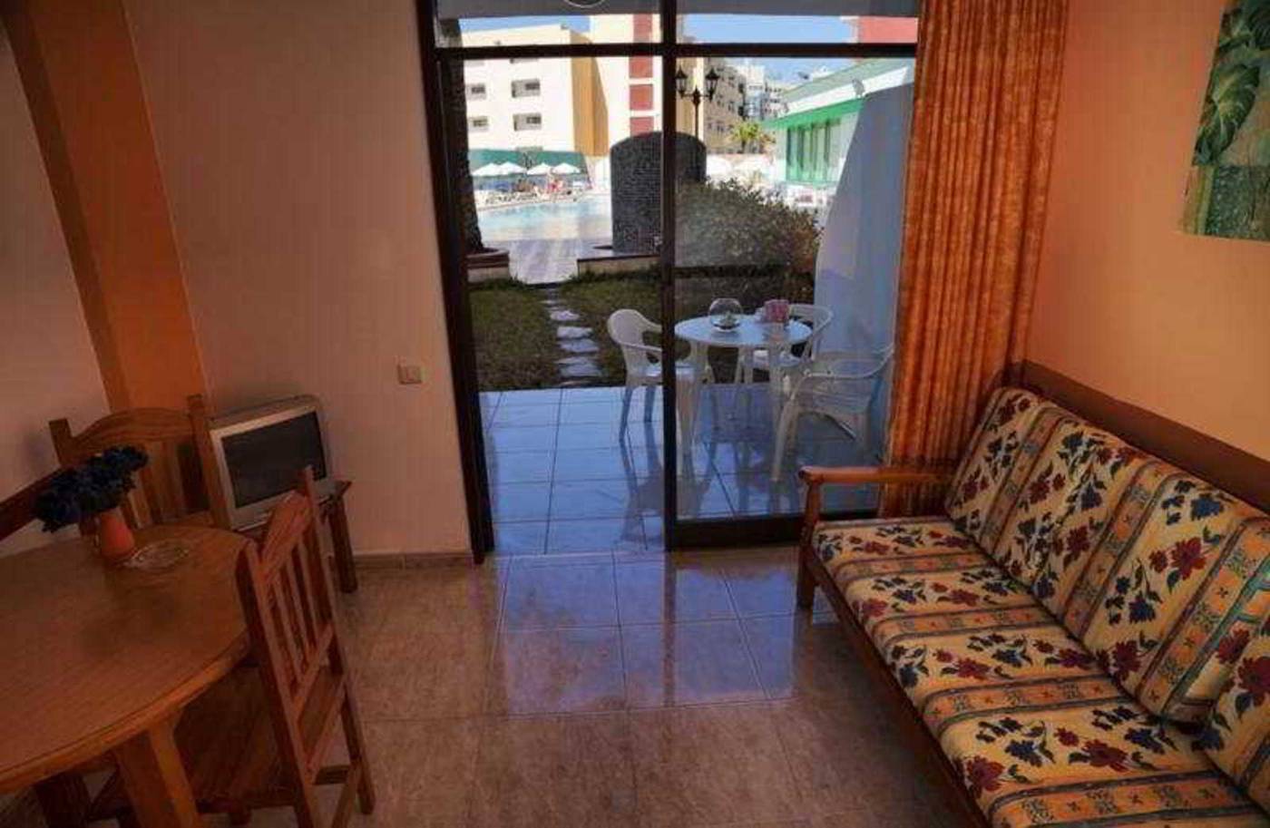 Las-Arenas-Apartments-Room-24