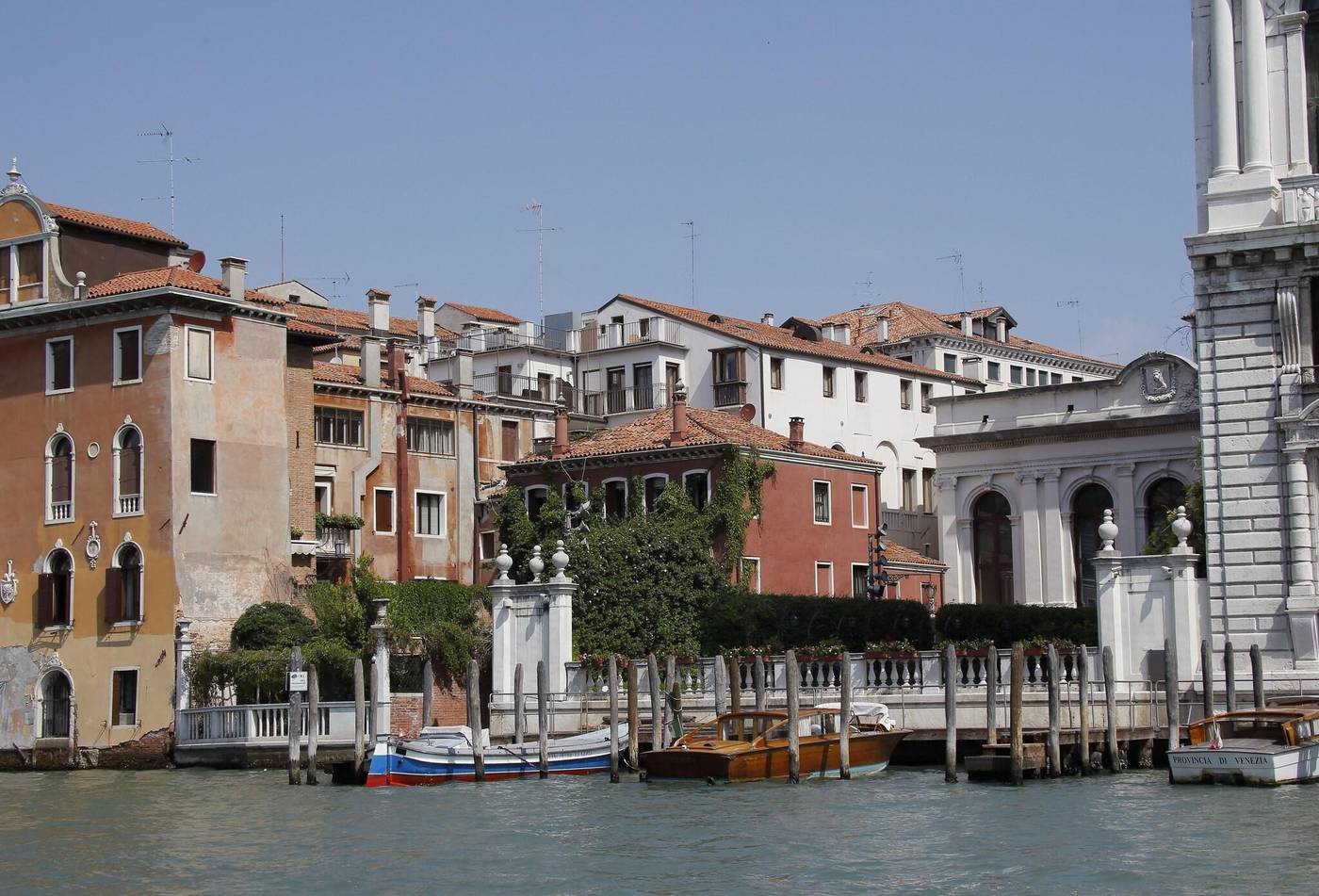 Dei-Dragomanni-Terrace-8