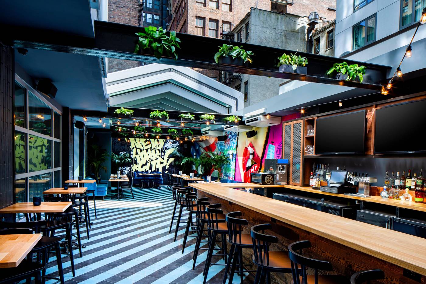 Crowne-Plaza-HY36-Midtown-Manhattan-Restaurant-2