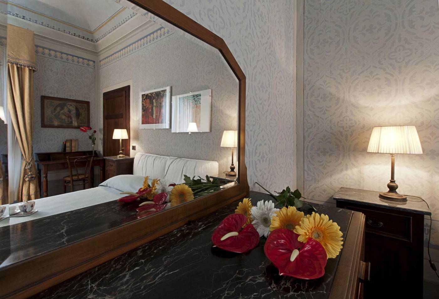 B-B-VillAmorosa-Room-8