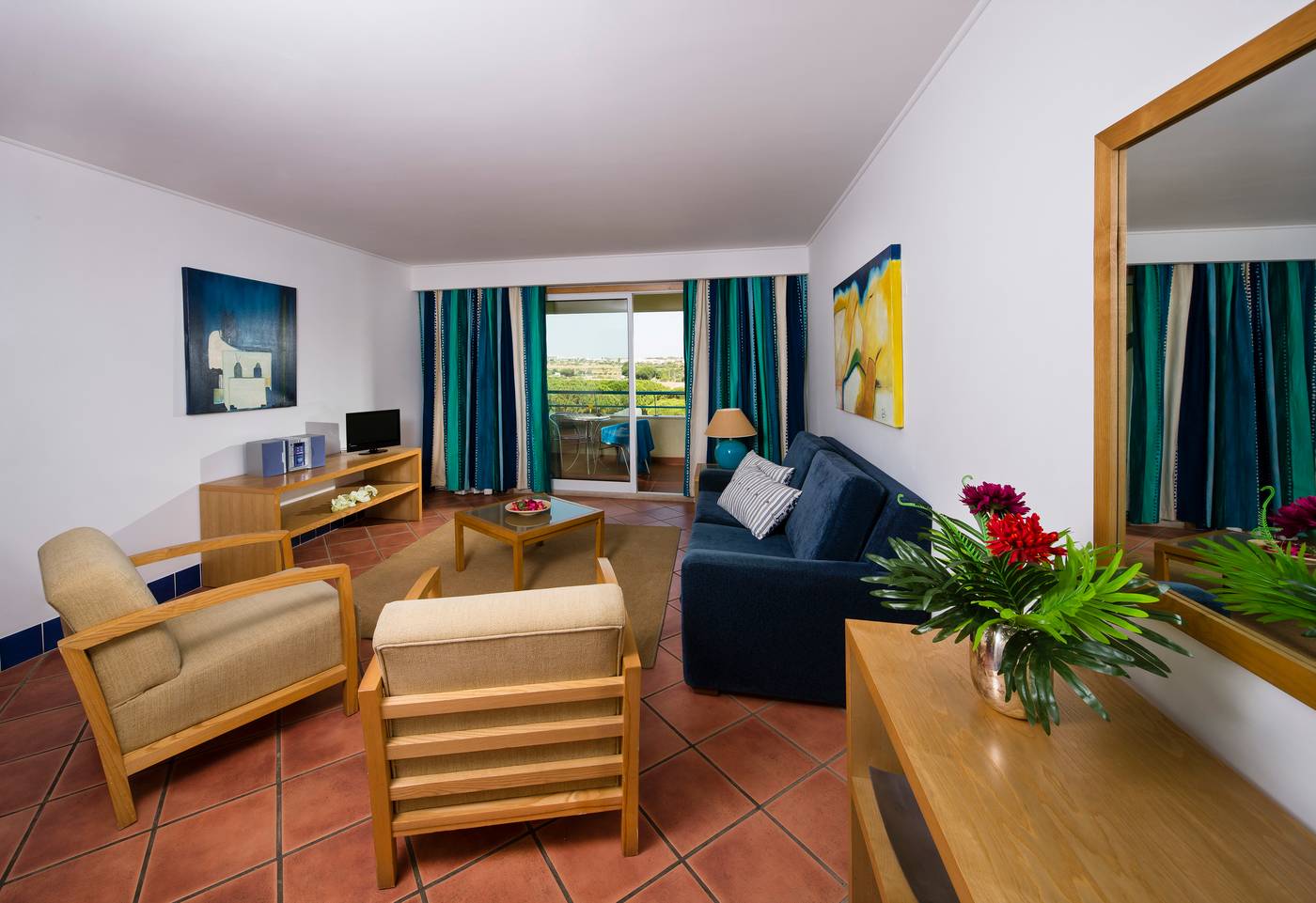 The-Patio-Suite-Hotel-Room-21