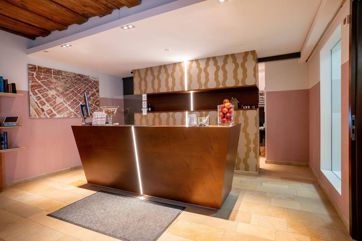 Altstadthotel Grauer Wolf-Germany-ERLANGEN-Lobby-6