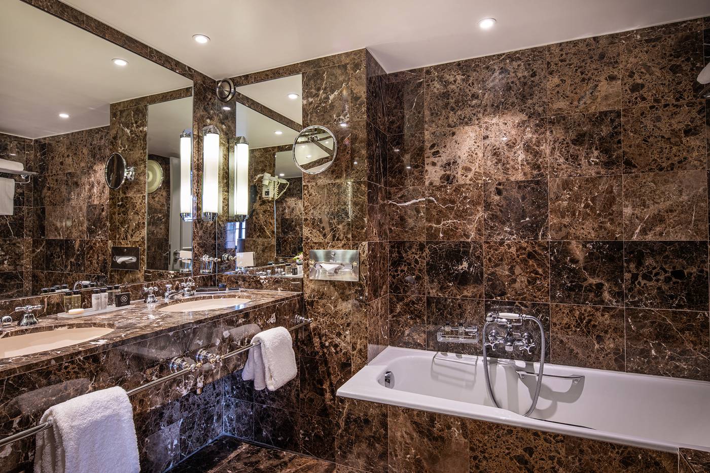 Warwick-Brussels-Room-36