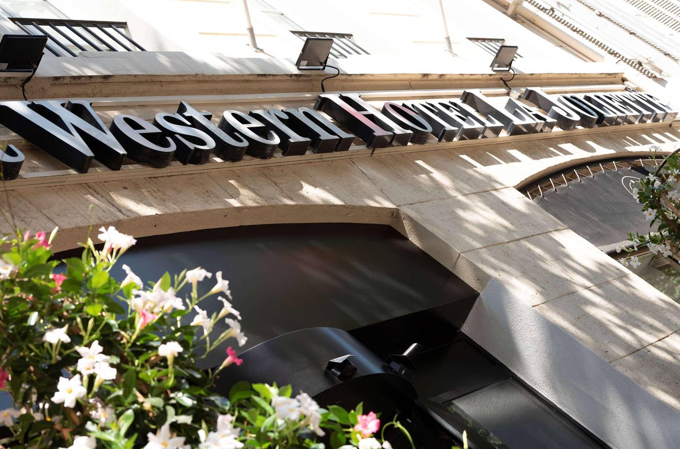 Best Western Plus Hotel La Joliette-France-Marseille-General view-2