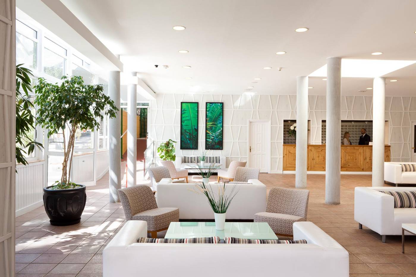 Checkin-Bungalows-Atlantida-Lobby-42