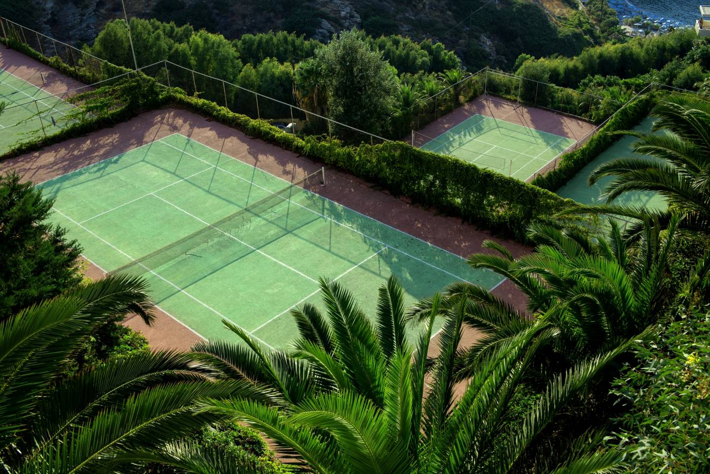 Athina-Palace-Resort---Spa-Sports-and-Entertainment-22