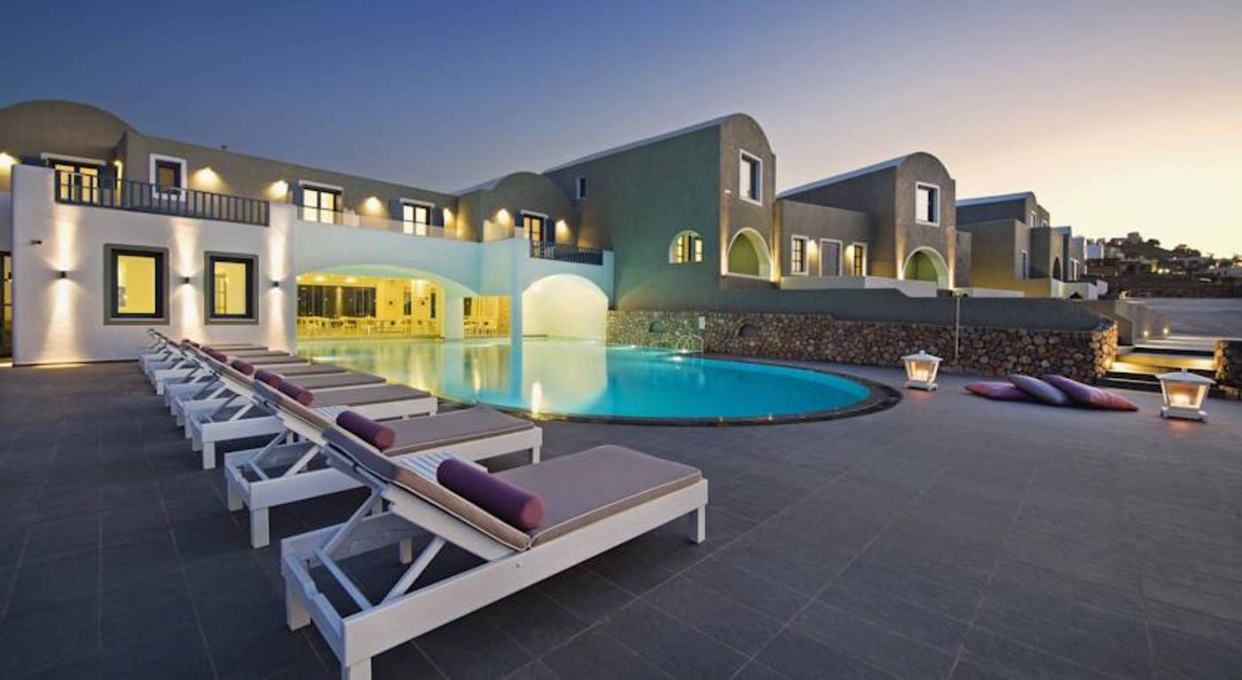 Acroterra Rosa Luxury Suites in Santorini, Greece