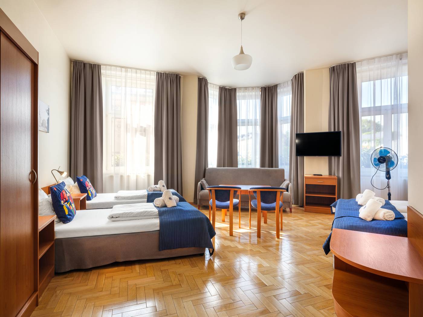 Kosmopolita-Rooms---Apartments-Room-27