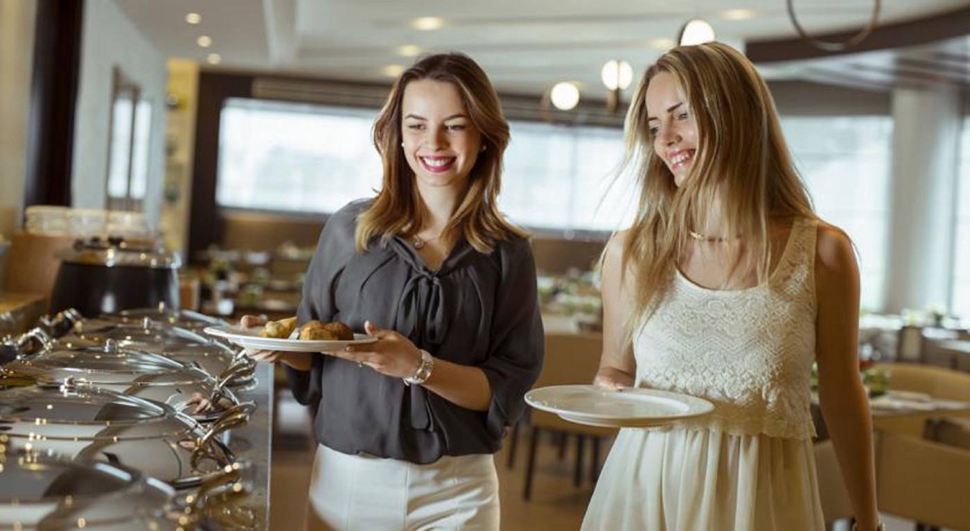Jumeira-Rotana-Restaurant-45