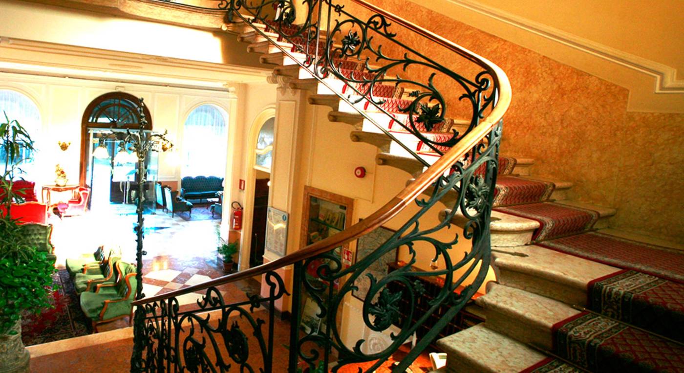 Excelsior Splendide-Italy-Bellagio-Lobby-3