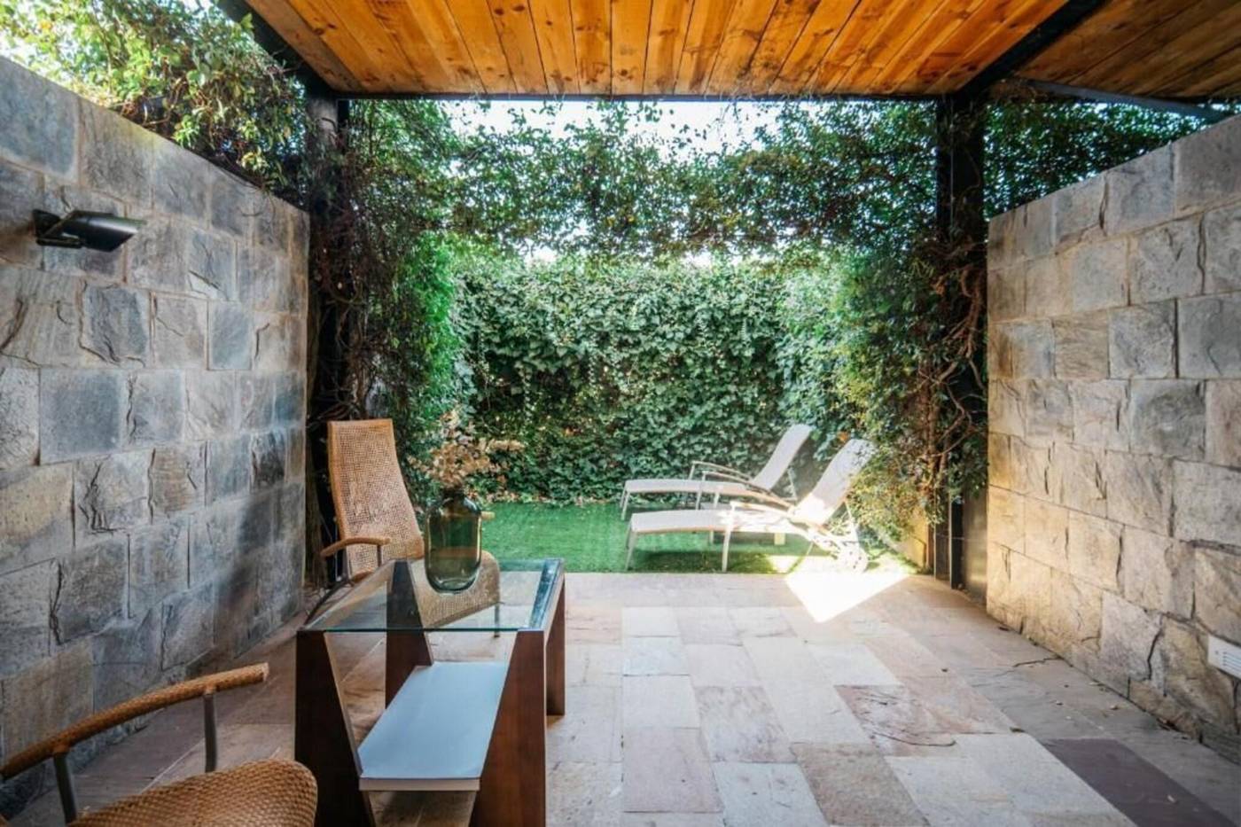 Mas-Passamaner-Terrace-91