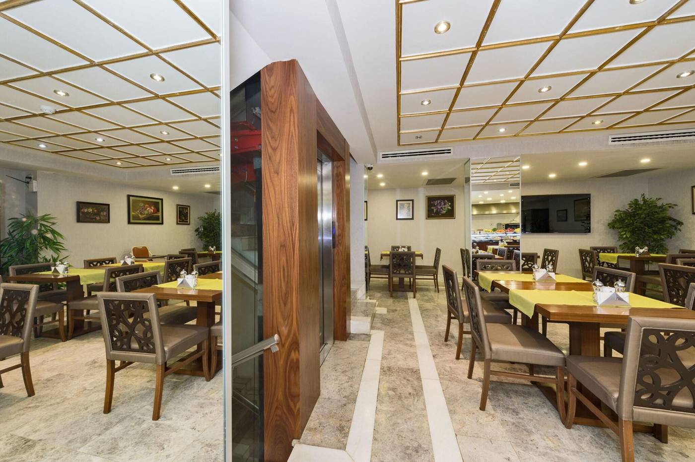 Darkmen-Hotel-Conferences-38