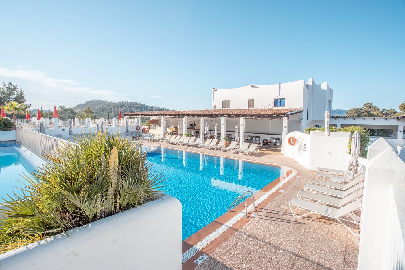 Marble-Hotel-Stella-Maris-Pool-3