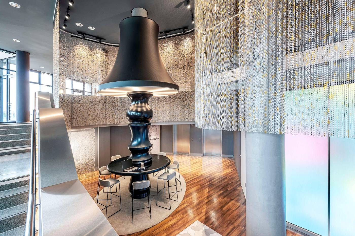 NH-Berlin-Alexanderplatz-Lobby-11