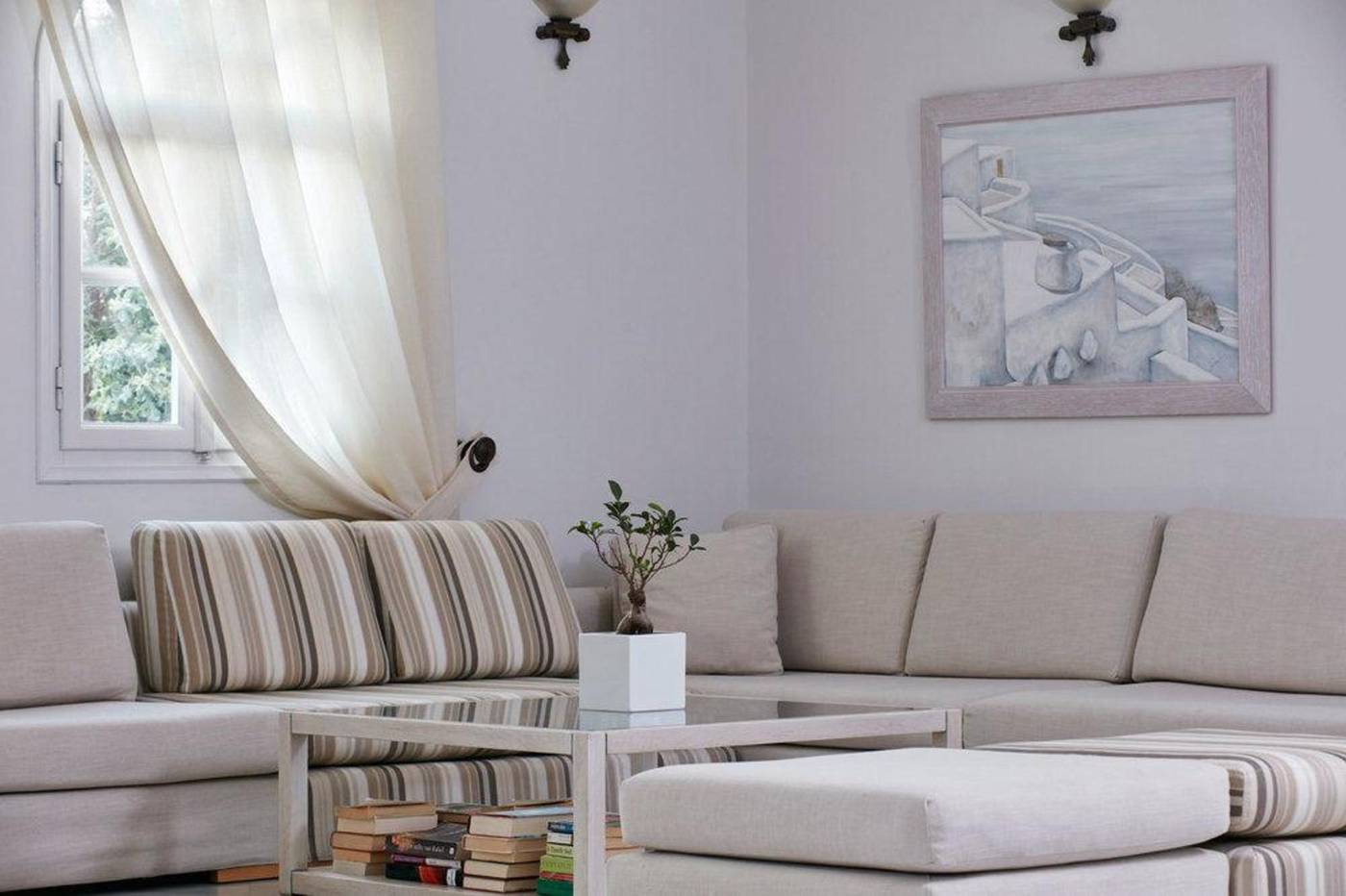 Aegean-Plaza-Room-32