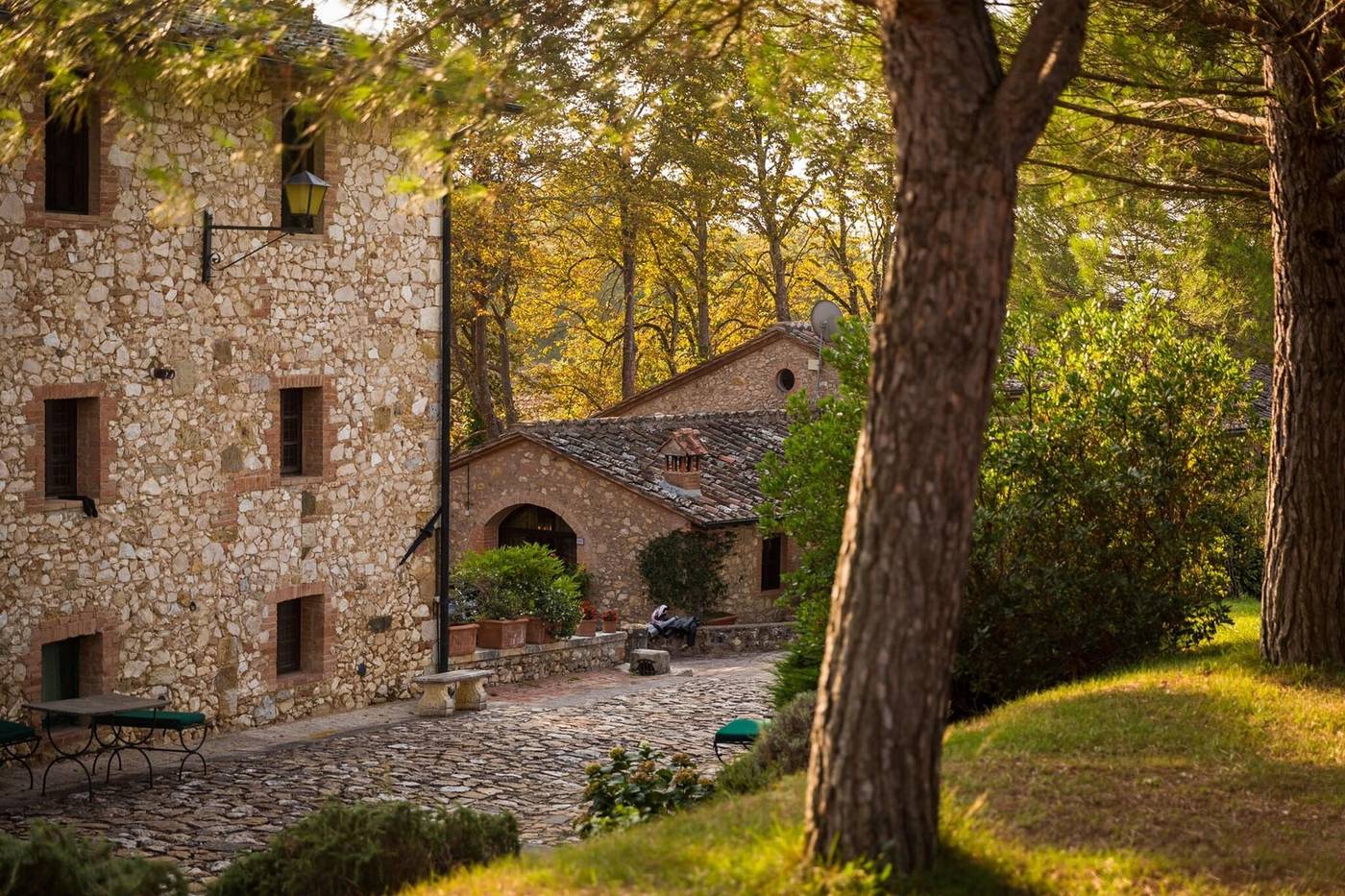 Borgo-Il-Poggiaccio-Terrace-85