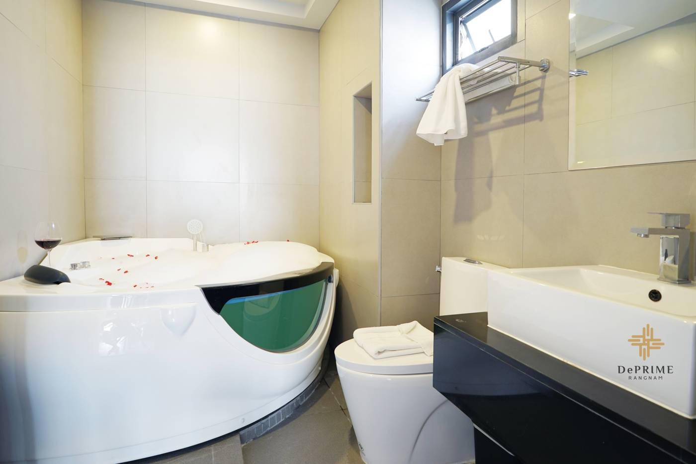 De-Prime-Rangnam-Hotel-Room-34