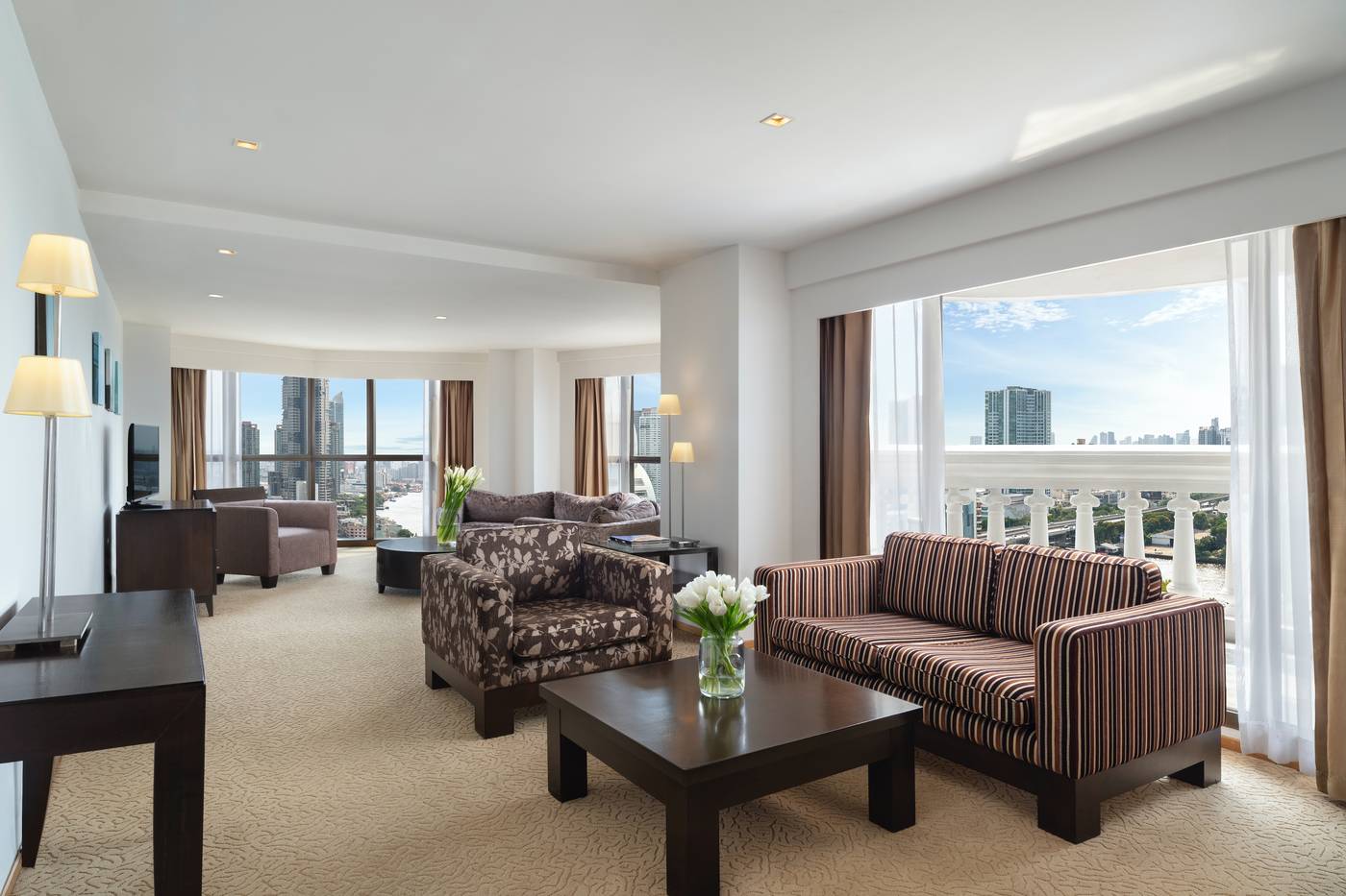 Lebua-at-State-Tower-Room-11