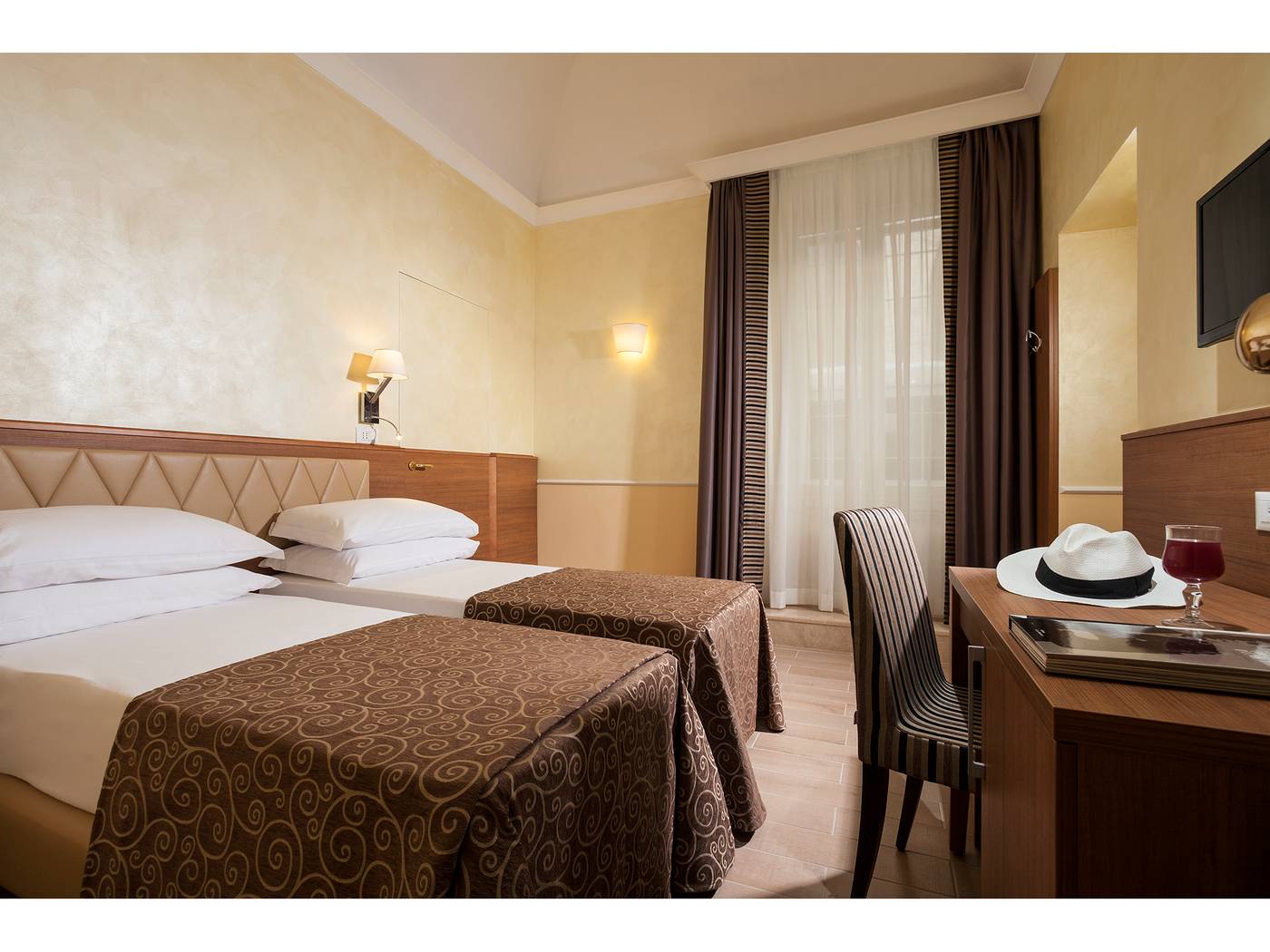 Hotel-Kennedy-Room-24