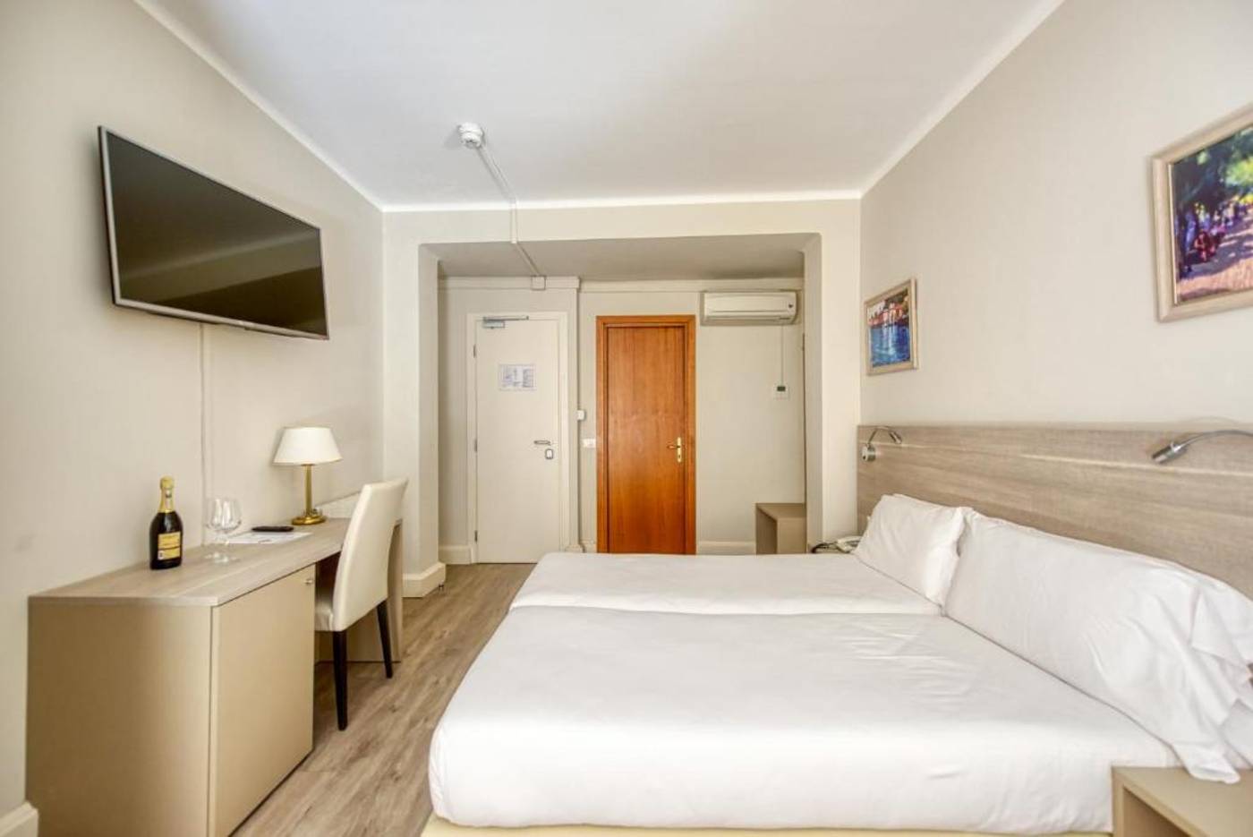 Hotel Bazzoni et Du Lac-Italy-Tremezzina-Room-10