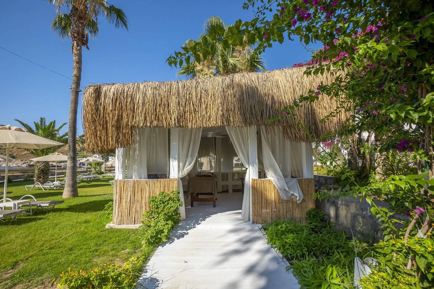 Azka-Otel-Sports-and-Entertainment-13